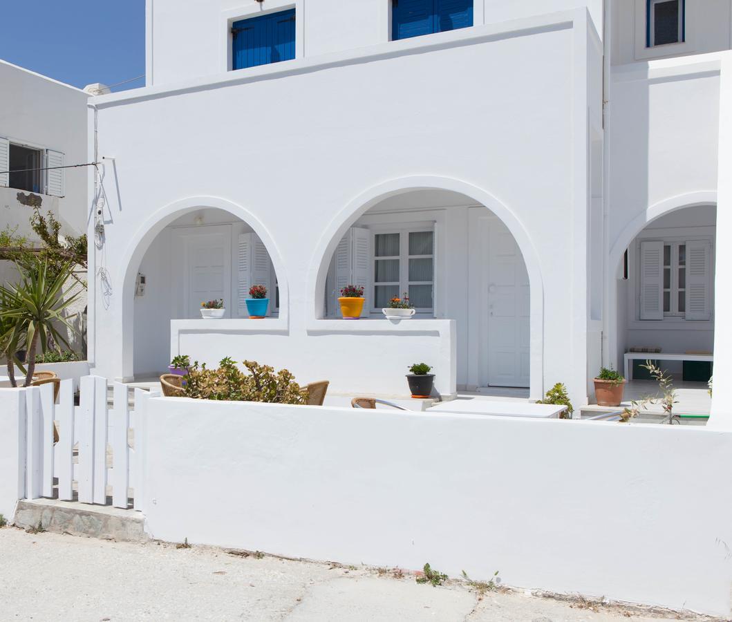Claire Antiparos Town Exterior foto